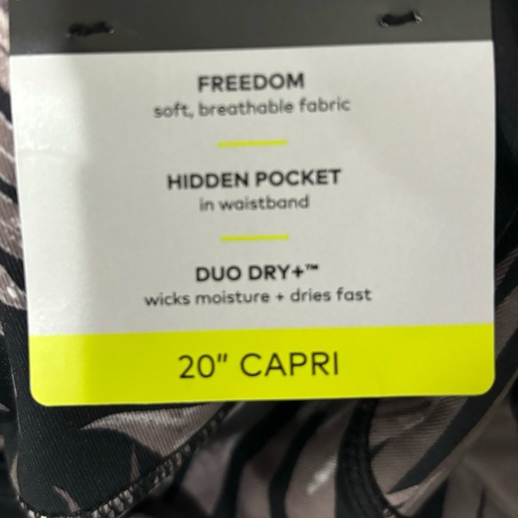 c9 By Champion Women’s High Rise Capri Leggings 😍 - Picture 3 of 5